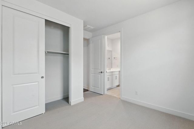 17639 W CRAWFORDSVILLE Drive, Surprise, AZ 85388