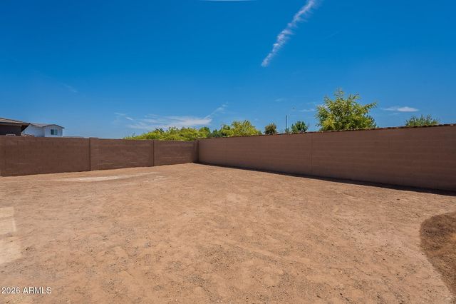 17639 W CRAWFORDSVILLE Drive, Surprise, AZ 85388