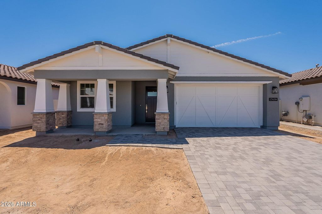 17639 W CRAWFORDSVILLE Drive, Surprise, AZ 85388