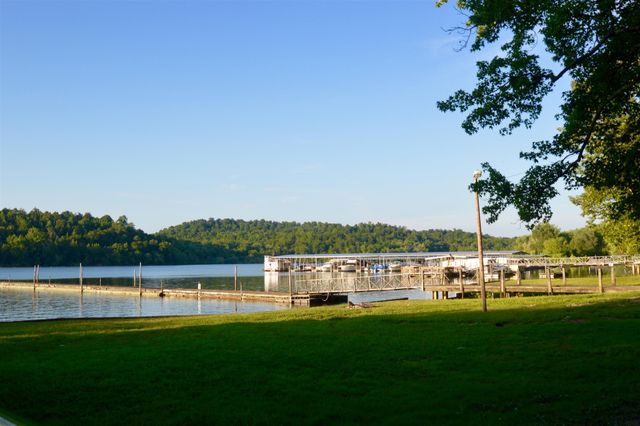 260 Haylee Rd, Waverly, TN 37185