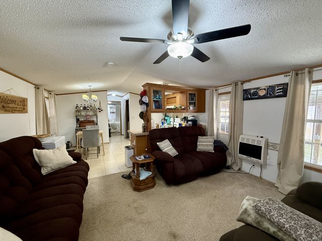 260 Haylee Rd, Waverly, TN 37185