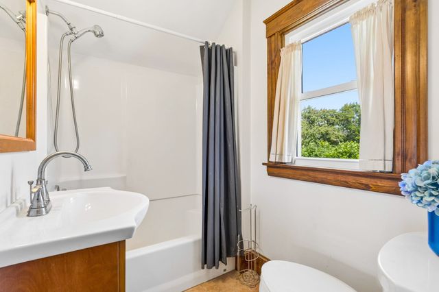 182 Greenwood St, Marlborough, MA 01752