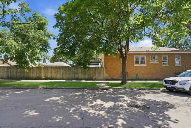 7201 S Sawyer Avenue, Chicago, IL 60629