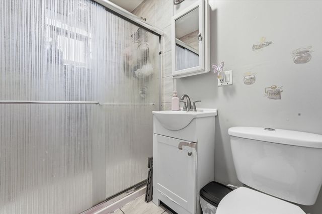 7201 S Sawyer Avenue, Chicago, IL 60629