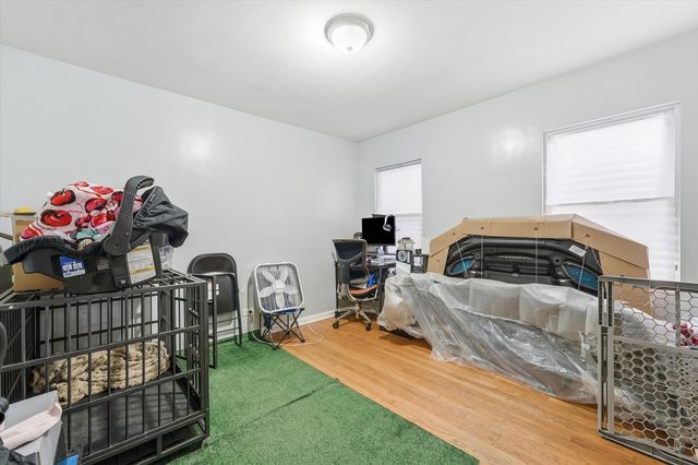 7201 S Sawyer Avenue, Chicago, IL 60629