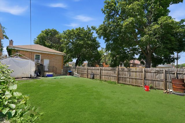 7201 S Sawyer Avenue, Chicago, IL 60629
