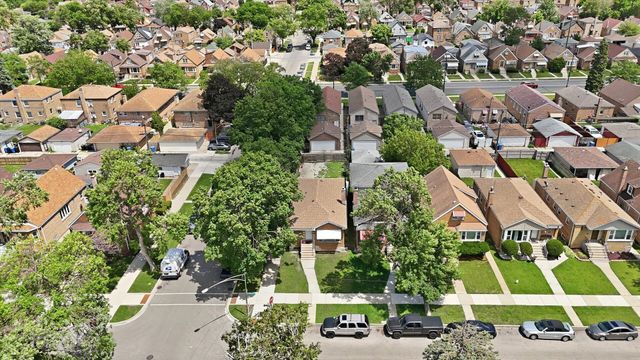7201 S Sawyer Avenue, Chicago, IL 60629