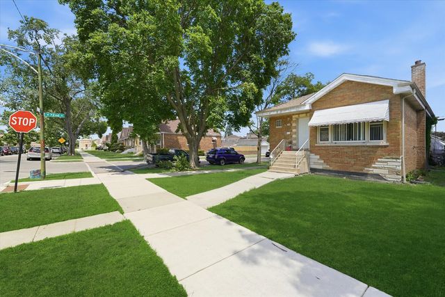 7201 S Sawyer Avenue, Chicago, IL 60629