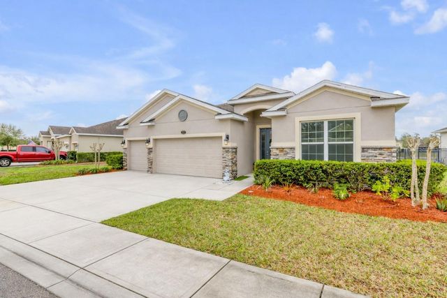 637 BLUEHEARTS TRAIL, Deland, FL 32724