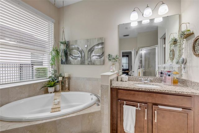 637 BLUEHEARTS TRAIL, Deland, FL 32724