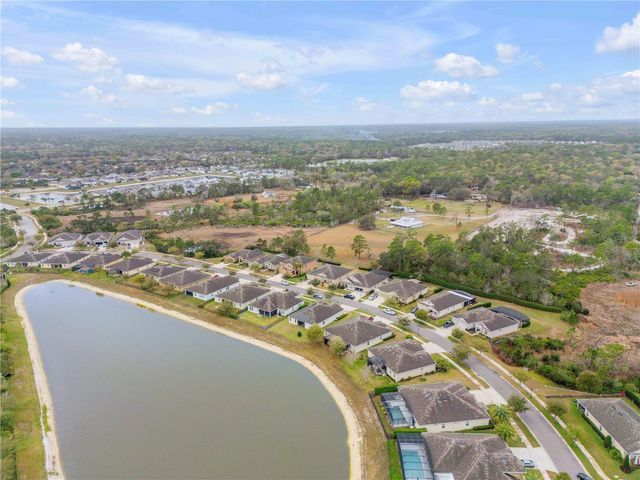 637 BLUEHEARTS TRAIL, Deland, FL 32724