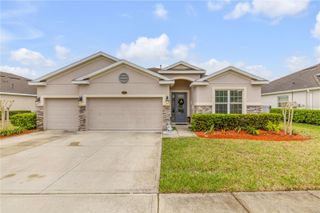637 BLUEHEARTS TRAIL, Deland, FL 32724