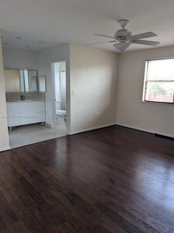 11740 SW 102nd St, Miami, FL 33186