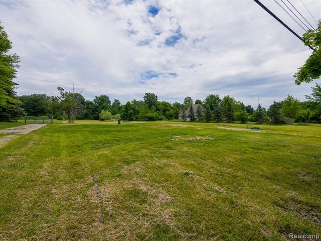8805 Cogswell Street, Romulus, MI 48174