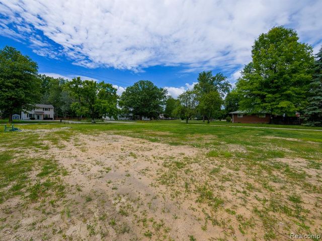 8805 Cogswell Street, Romulus, MI 48174