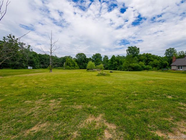 8805 Cogswell Street, Romulus, MI 48174