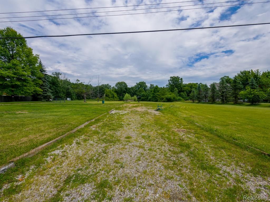 8805 Cogswell Street, Romulus, MI 48174