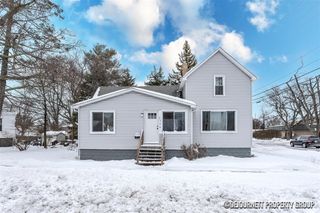 710 Verhoeks Street, Grand Haven, MI 49417
