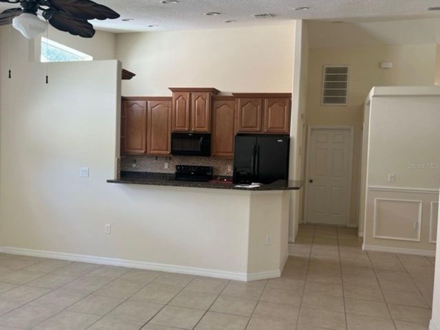5619 WALKINGSTICK LANE, Wesley Chapel, FL 33543