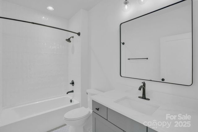 320 Auten Street, Charlotte, NC 28208