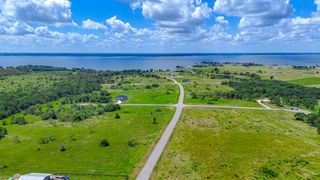 87 Stillwater Shores Drive, Corsicana, TX 75109
