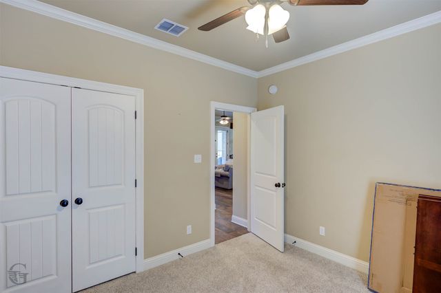 686 Dumaine Drive, Bossier City, LA 71111