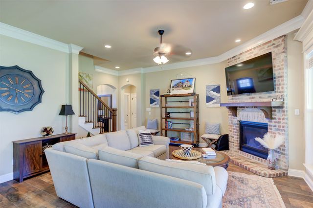 686 Dumaine Drive, Bossier City, LA 71111