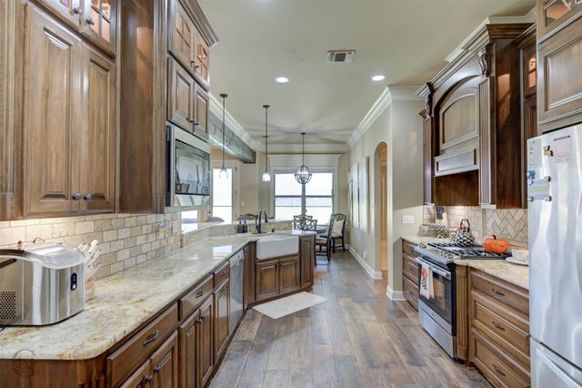 686 Dumaine Drive, Bossier City, LA 71111