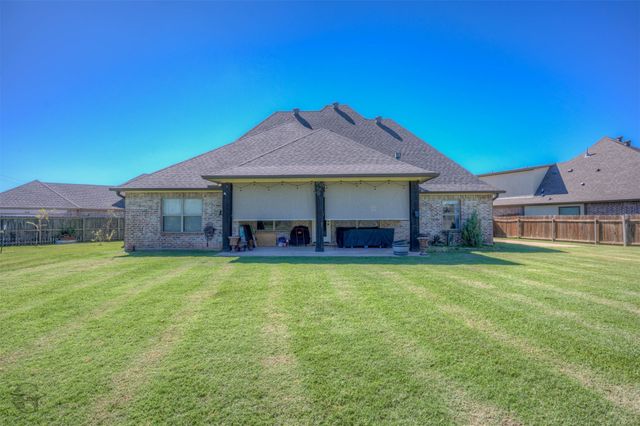 686 Dumaine Drive, Bossier City, LA 71111