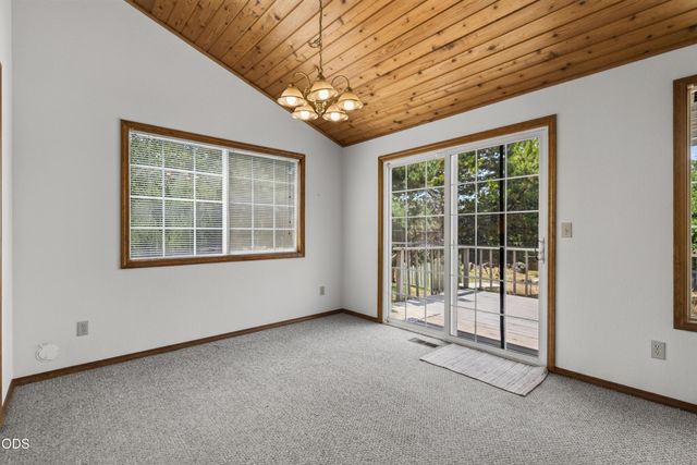 61145 Ladera Road, Bend, OR 97702