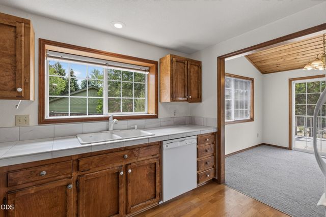61145 Ladera Road, Bend, OR 97702