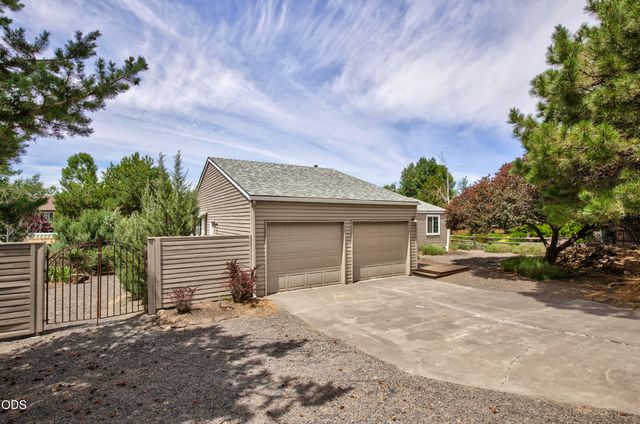 61145 Ladera Road, Bend, OR 97702