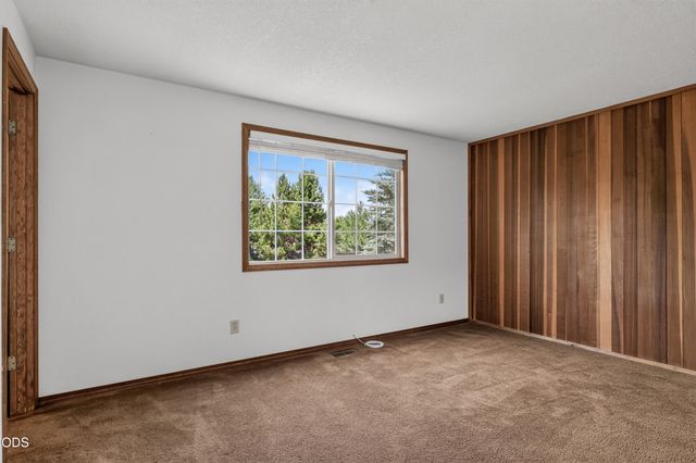 61145 Ladera Road, Bend, OR 97702