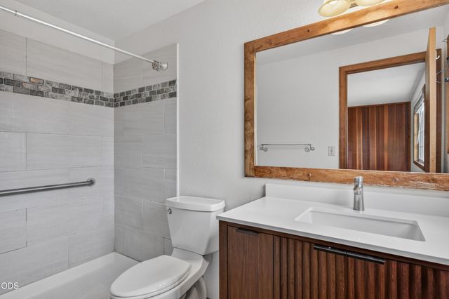 61145 Ladera Road, Bend, OR 97702