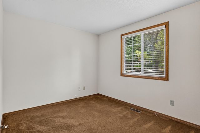 61145 Ladera Road, Bend, OR 97702
