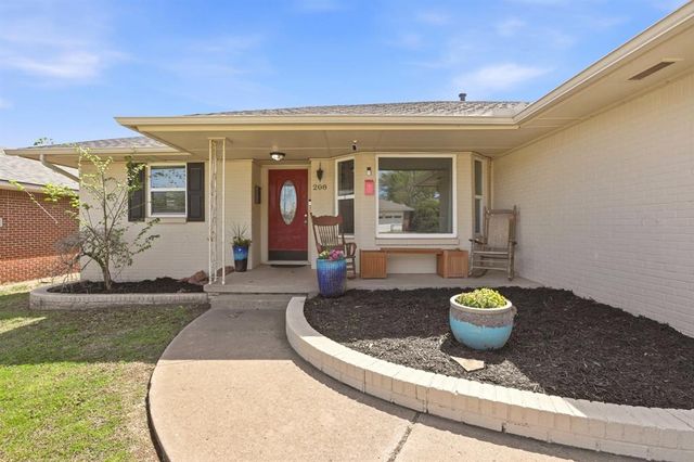 208 E 30th Street, Edmond, OK 73013
