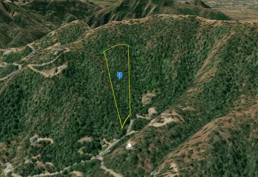 Image 3 of property listing at 29130 Cassandra Road, Tollhouse, CA 93667