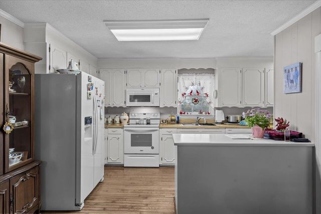 500 W Rutherford Street, Landrum, SC 29356