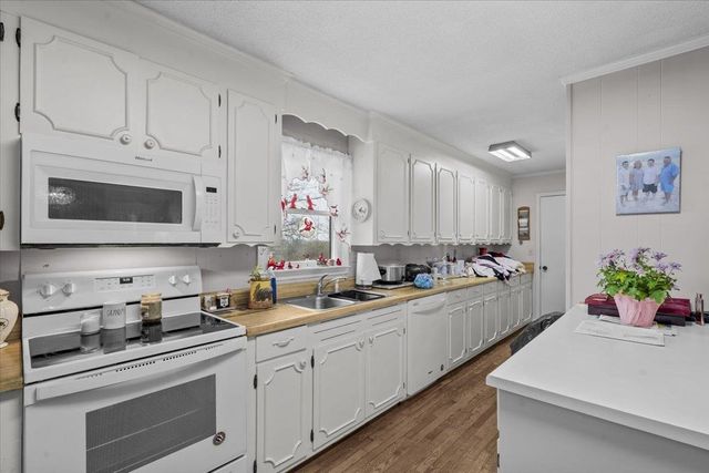 500 W Rutherford Street, Landrum, SC 29356