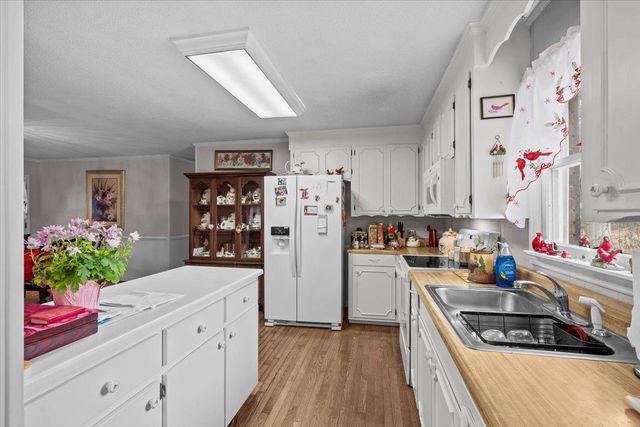 500 W Rutherford Street, Landrum, SC 29356