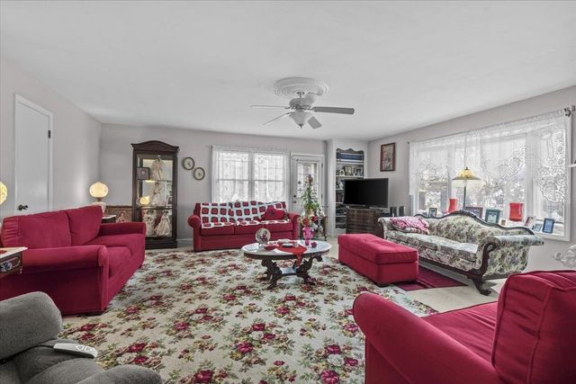 500 W Rutherford Street, Landrum, SC 29356