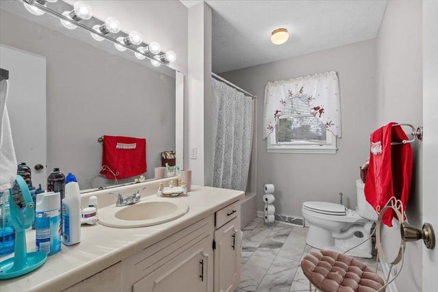 500 W Rutherford Street, Landrum, SC 29356