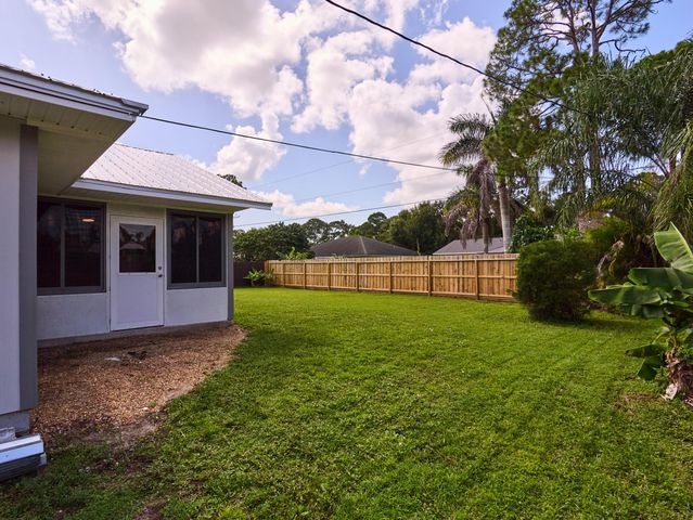 672 SW Ewing Avenue, Port St. Lucie, Port St Lucie, FL 34983
