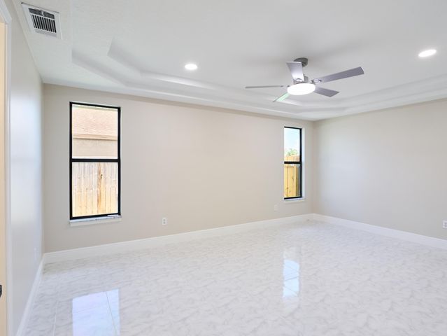 672 SW Ewing Avenue, Port St. Lucie, Port St Lucie, FL 34983