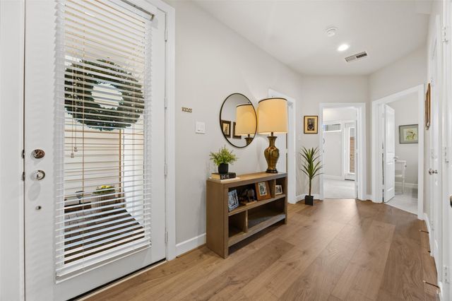 2323 Warhol Way, Houston, TX 77091