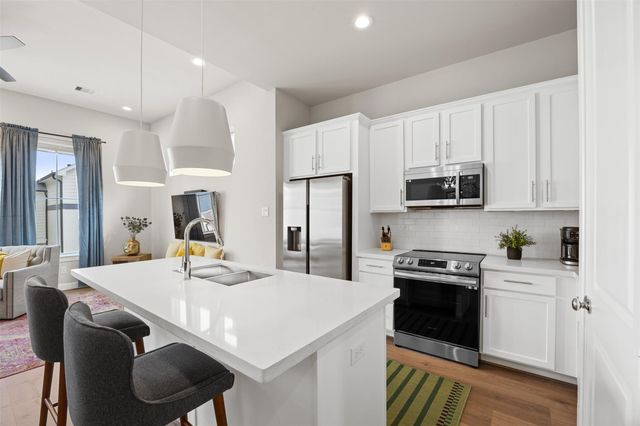2323 Warhol Way, Houston, TX 77091