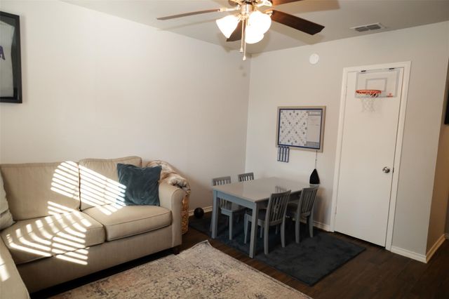 3313 S Cameron Avenue, Tyler, TX 75701