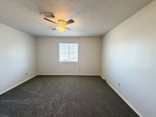 493 N Bryant Avenue, Midlothian, TX 76065