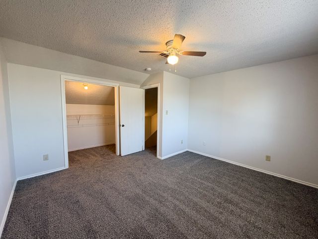 493 N Bryant Avenue, Midlothian, TX 76065