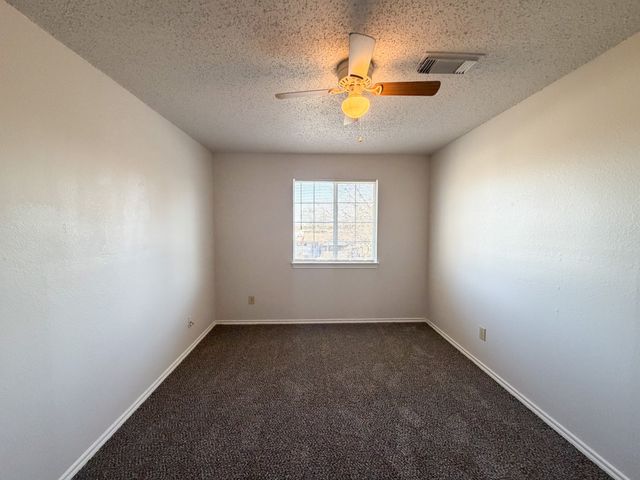 493 N Bryant Avenue, Midlothian, TX 76065